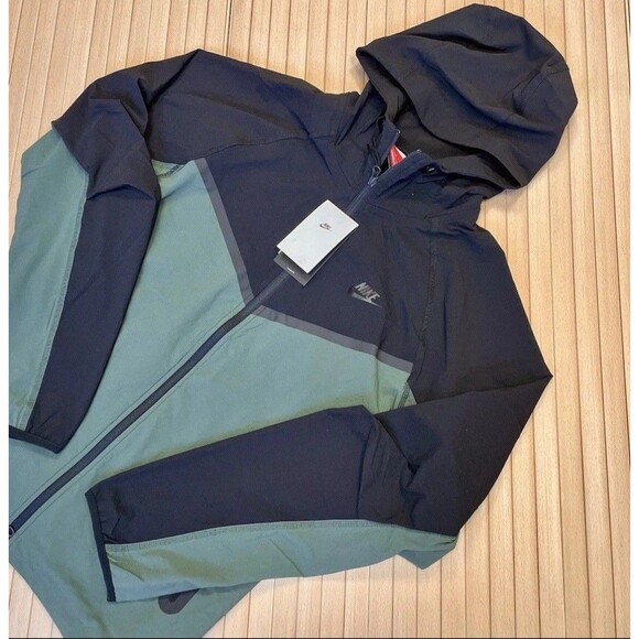 New Nike Tech Windrunner Woven Full-Zip JacketLarge Black Green HM7151 338 Men L - Picture 5 of 14
